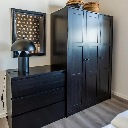 Hangar 19 Superior Mit Balkon Und Seeblick H7w3 דירה *