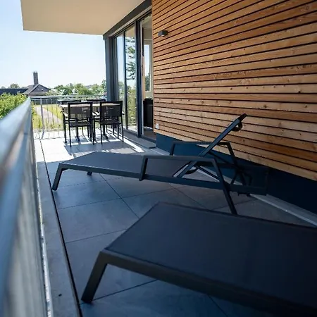 Hangar 19 Superior Mit Balkon Und Seeblick H7w3 * שוורין